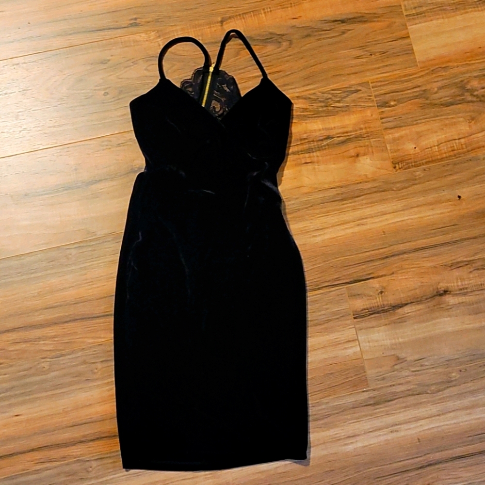 Lulus black velvet dress size small